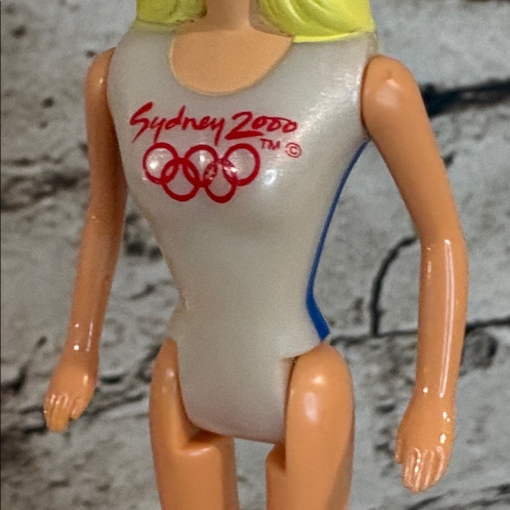 Sydney 2000 Olympics Barbie McDonalds Happy Meal Toy - Picture 10 of 14